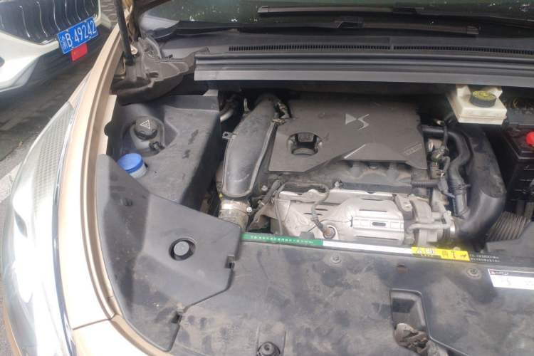 Used DS 5 2015 1.8T Prestige Edition THP200 Engine Bay Right