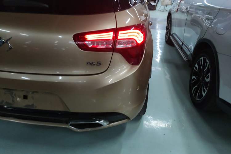 Used DS 5 2015 1.8T Prestige Edition THP200 Exterior 6