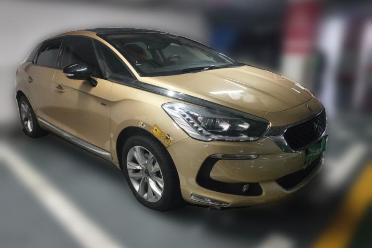 Used DS 5 2015 1.6T Luxury Edition THP160 Front Right 45 Deg