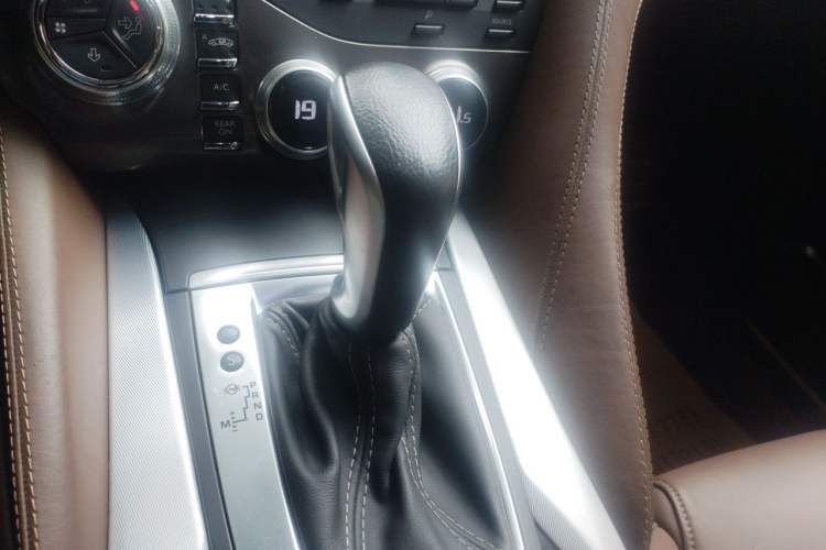 Used DS 5 2015 1.8T Prestige Edition THP200 Gear Lever