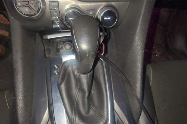Used DS 5 2015 1.8T 60th Anniversary Limited Edition THP200 Gear Lever