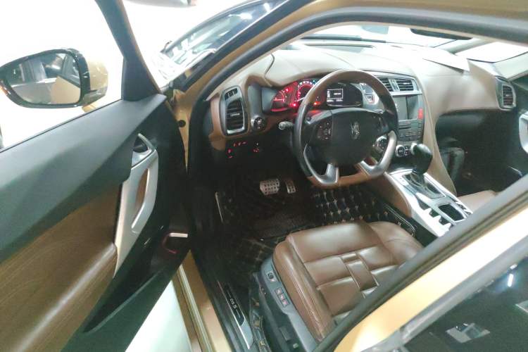 Used DS 5 2015 1.8T Prestige Edition THP200 Interior 3