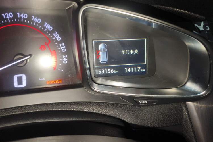 Used DS 5 2015 1.6T Luxury Edition THP160 Odometer Close Up