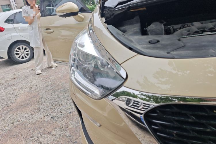 Used DS 5 2015 1.6T Luxury Edition THP160 Right Front Headlight