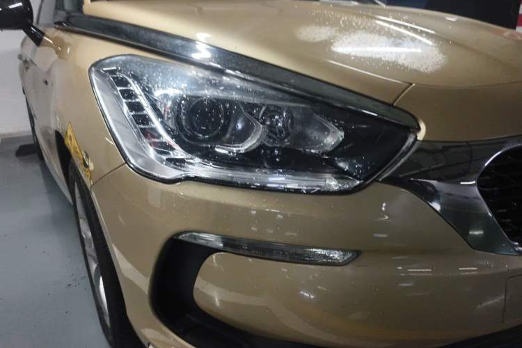 Used DS 5 2015 1.6T Luxury Edition THP160 Right Front Headlight