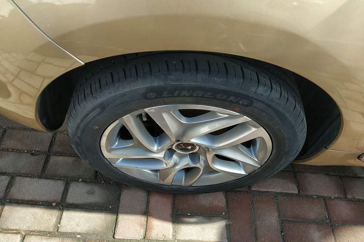 Used DS 5 2015 1.6T Elegant Edition THP160 Right Rear Wheel Hub