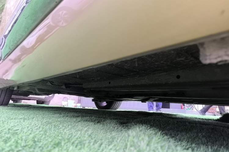 Used DS 5 2015 1.8T 60th Anniversary Limited Edition THP200 Right Side Sill