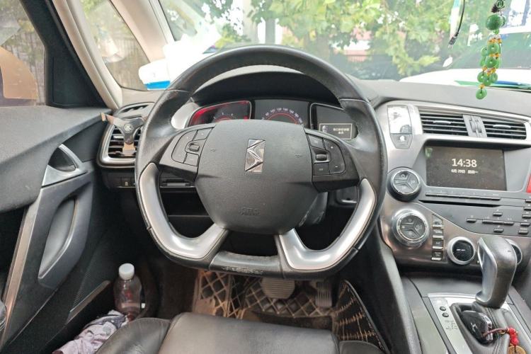 Used DS 5 2015 1.6T Luxury Edition THP160 Steering Wheel
