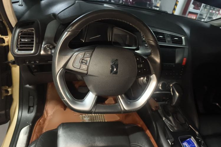 Used DS 5 2015 1.6T Luxury Edition THP160 Steering Wheel