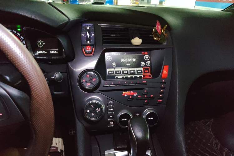 Used DS 5 2018 30THP P-Line Sport Model Audio And AC Panel