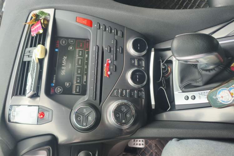 Used DS 5 2018 30THP P-Line Sport Model Audio And AC Panel