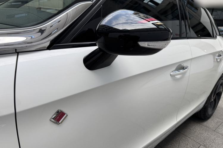 Used DS 5 2018 30THP P-Line Sport Model Exterior 8