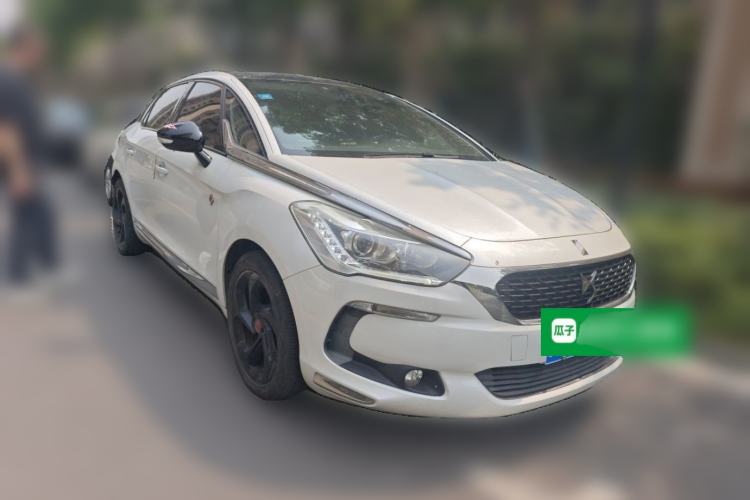 Used DS 5 2018 30THP P-Line Sport Model Front Right 45 Deg