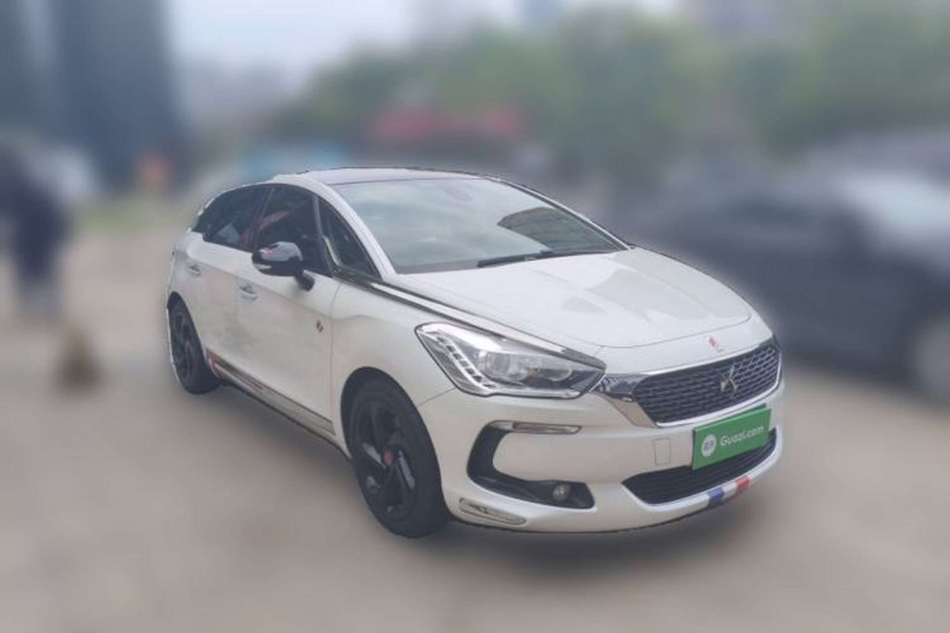 Used DS 5 2018 30THP P-Line Sport Model Front Right 45 Deg