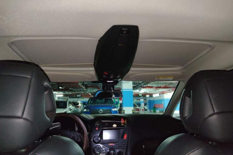 Used DS 5 2018 30THP P-Line Sport Model Headliner