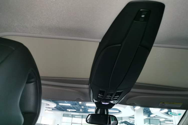 Used DS 5 2018 30THP P-Line Sport Model Headliner