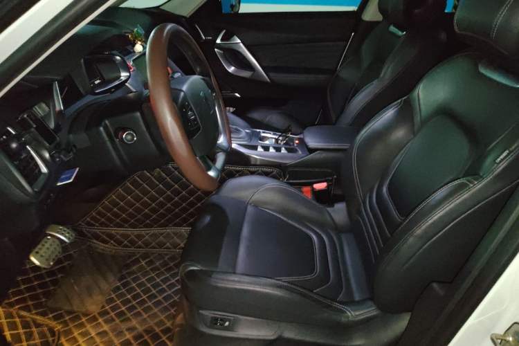 Used DS 5 2018 30THP P-Line Sport Model Left Front Seat