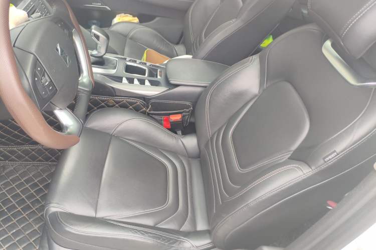 Used DS 5 2018 30THP P-Line Sport Model Left Front Seat