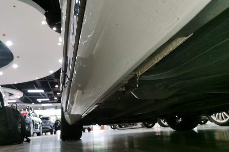 Used DS 5 2018 30THP P-Line Sport Model Left Side Sill