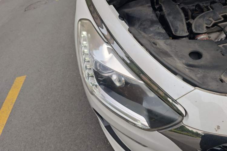 Used DS 5 2018 30THP P-Line Sport Model Right Front Headlight