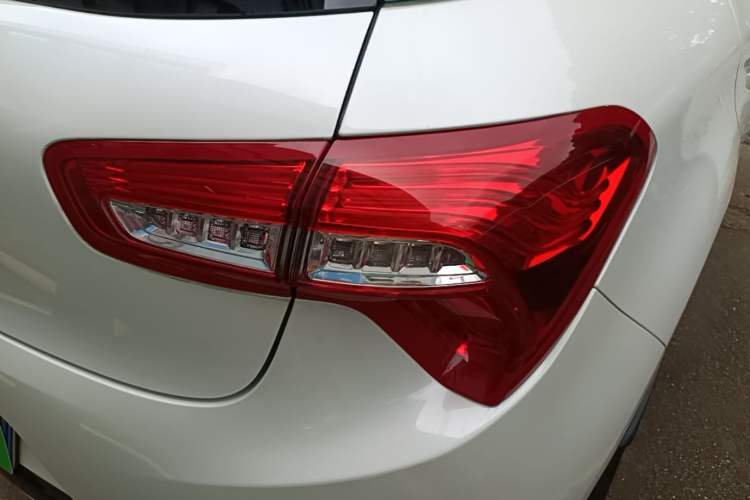 Used DS 5 2018 30THP P-Line Sport Model Right Rear Taillight