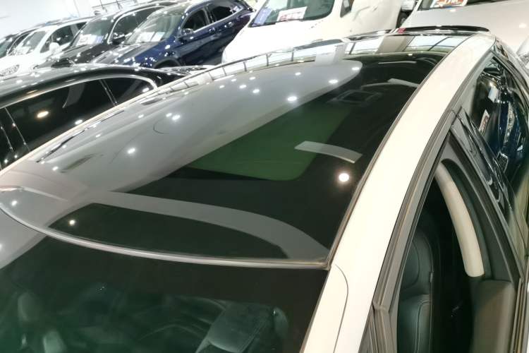 Used DS 5 2018 30THP P-Line Sport Model Roof