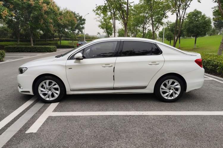 Used DS 5LS 2015 1.6T Comfort Edition THP160 Exterior 4
