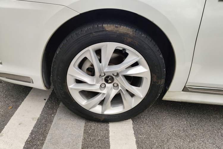 Used DS 5LS 2015 1.6T Comfort Edition THP160 Exterior 8