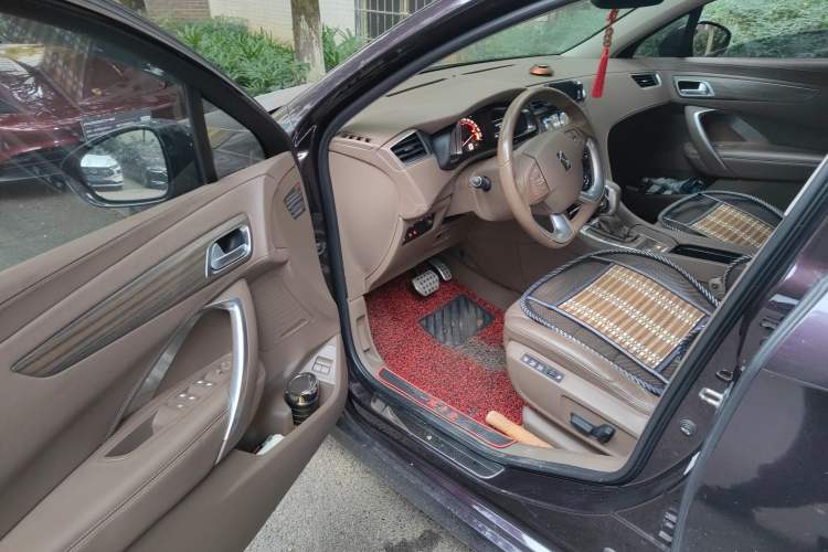 Used DS 5LS 2014 1.6T Prestige Edition THP200 Driver Seat