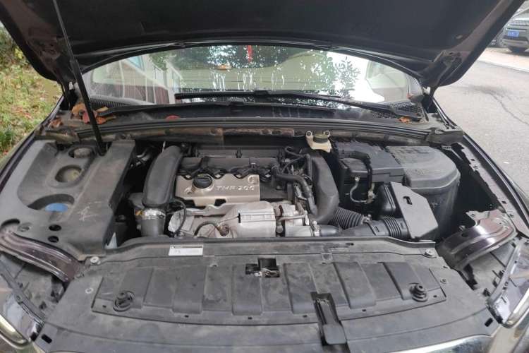 Used DS 5LS 2014 1.6T Prestige Edition THP200 Engine Bay