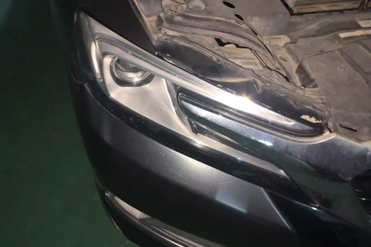 Used DS 5LS 2014 1.8L Elegant Edition VTi140 Right Front Headlight