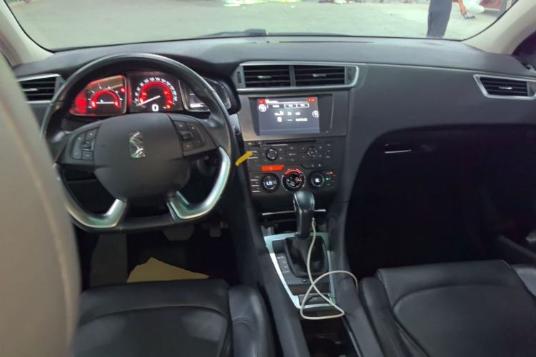Used DS 5LS 2014 1.6T Elegant Version THP160 Center Console