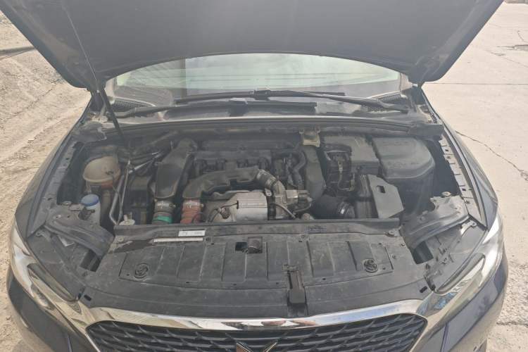 Used DS 5LS 2014 1.6T Luxury Edition THP160 Engine Bay