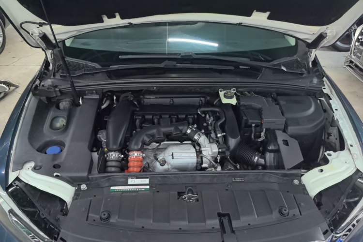 Used DS 5LS 2014 1.6T Elegant Version THP160 Engine Bay