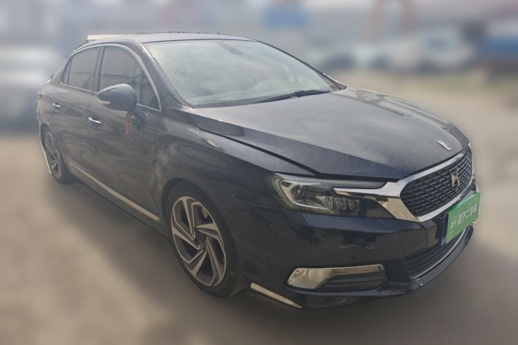 Used DS 5LS 2014 1.6T Luxury Edition THP160 Front Right 45 Deg