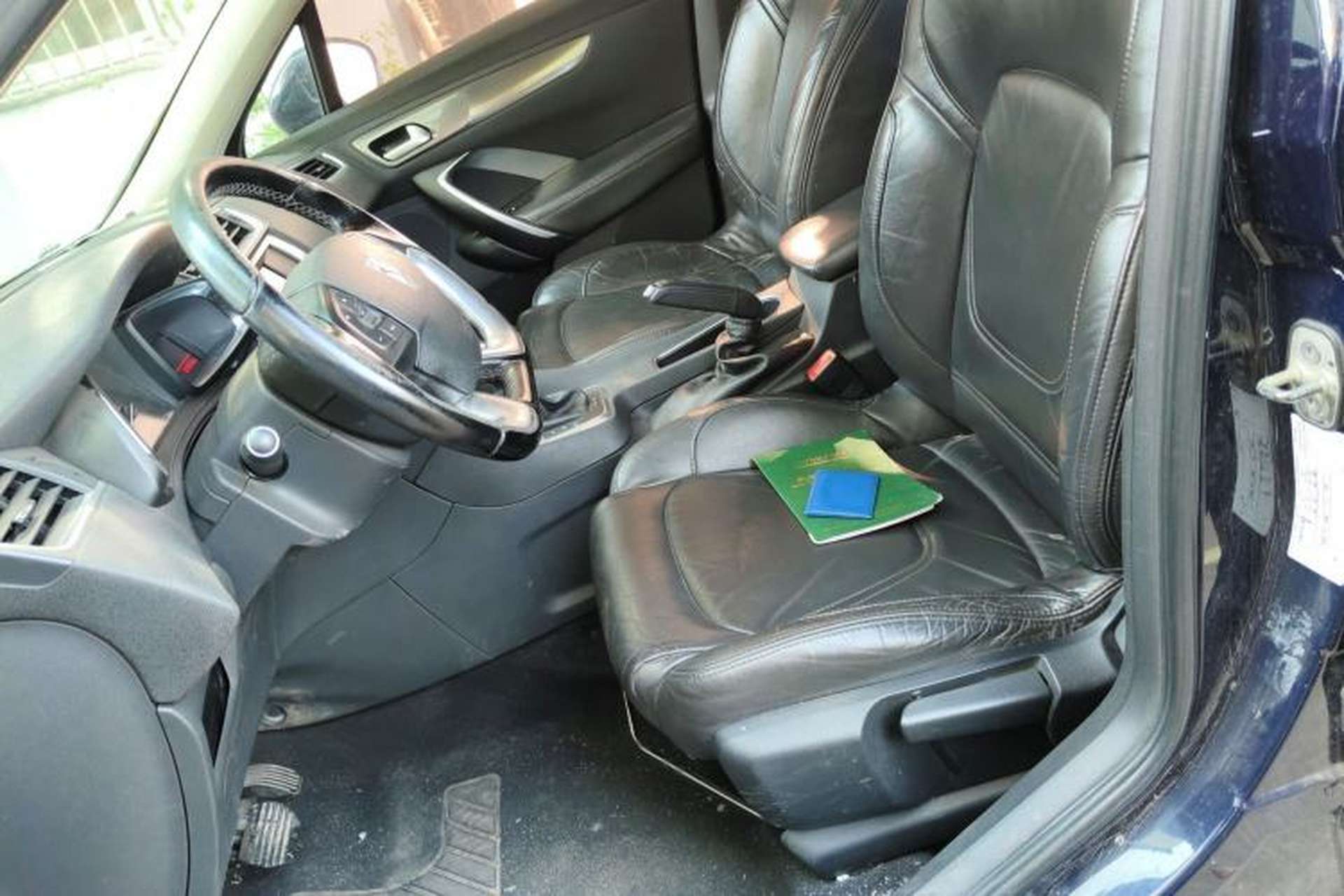 Used DS 5LS 2014 1.8L automatic Comfort version VTi140 Left Front Seat