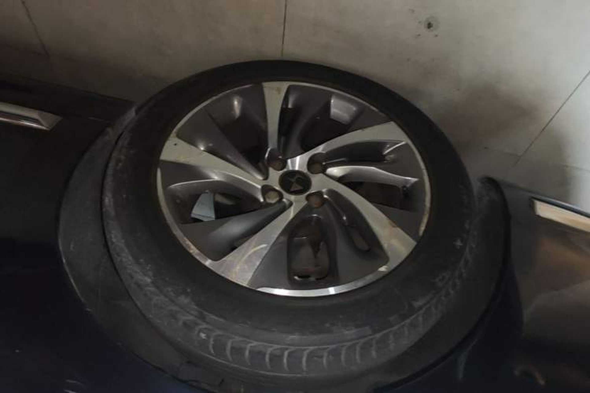 Used DS 5LS 2014 1.6T Luxury Edition THP160 Left Front Wheel Hub