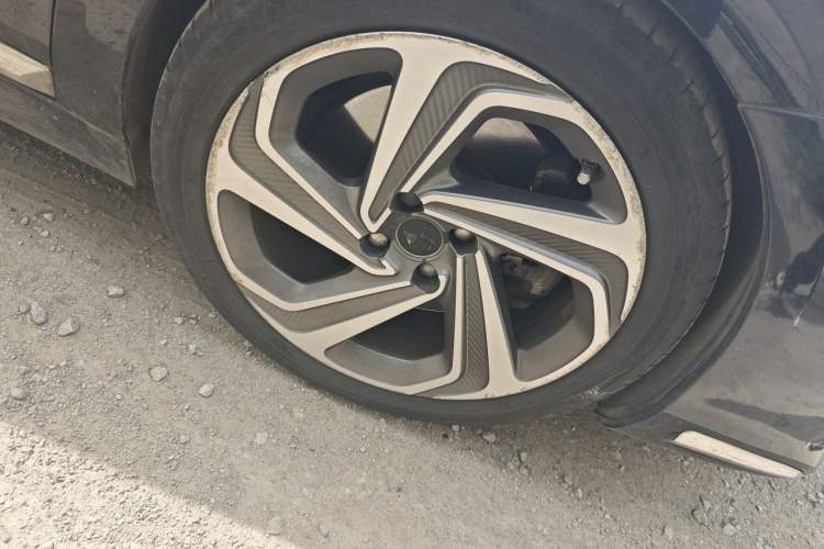 Used DS 5LS 2014 1.6T Luxury Edition THP160 Right Front Wheel Hub