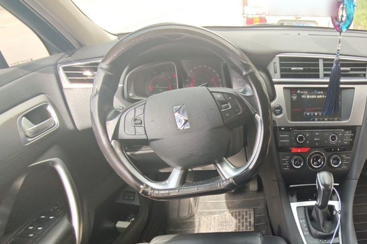 Used DS 5LS 2014 1.6T Luxury Edition THP160 Steering Wheel