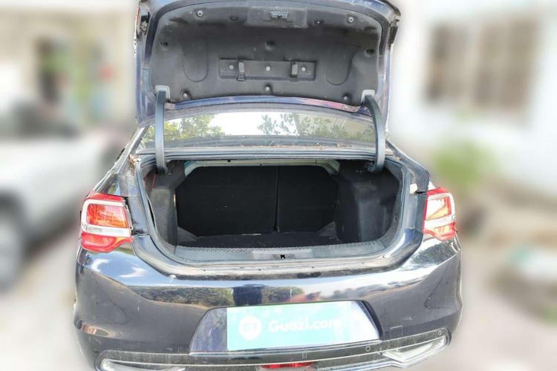 Used DS 5LS 2014 1.8L automatic Comfort version VTi140 Trunk