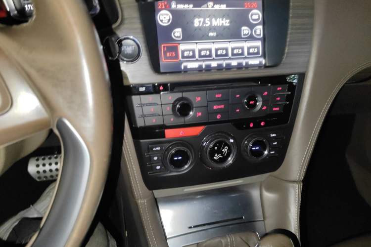 Used DS 5LS 2014 1.6T Prestige Edition THP200 Audio And AC Panel