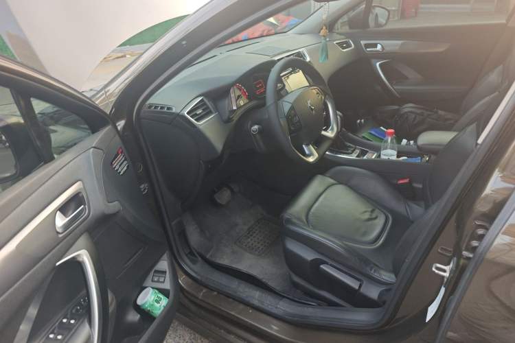 Used DS 5LS 2014 1.6T Elegant Version THP160 Driver Seat