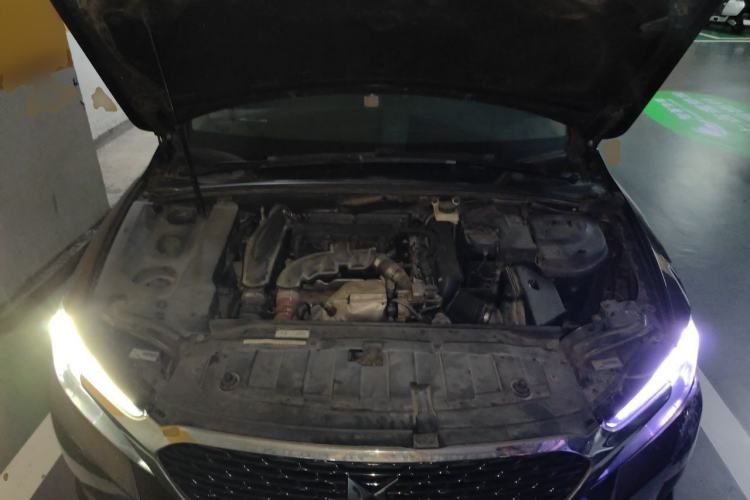 Used DS 5LS 2014 1.6T Luxury Edition THP160 Engine Bay