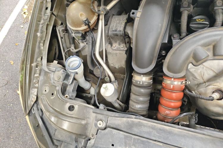 Used DS 5LS 2014 1.6T Luxury Edition THP160 Engine Bay Right