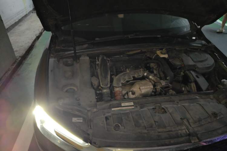 Used DS 5LS 2014 1.6T Luxury Edition THP160 Engine Bay Right