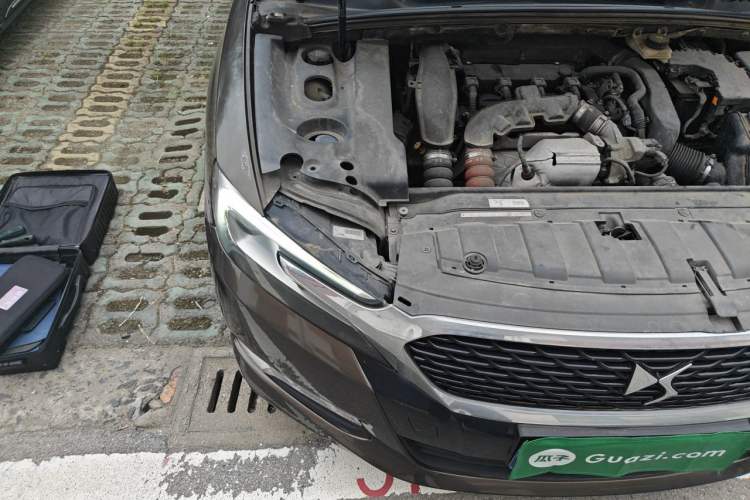 Used DS 5LS 2014 1.6T Luxury Edition THP160 Engine Bay Right
