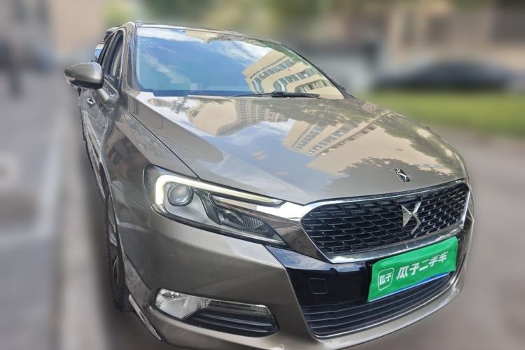 Used DS 5LS 2014 1.6T Luxury Edition THP160 Front Right 45 Deg