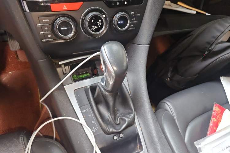 Used DS 5LS 2014 1.6T Luxury Edition THP160 Gear Lever