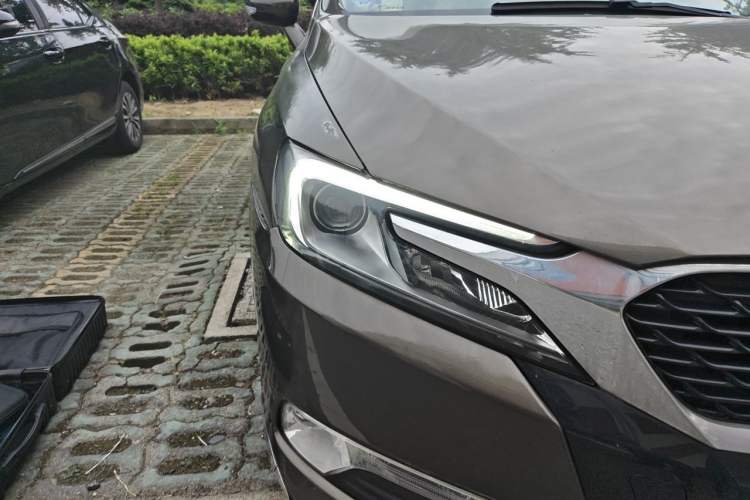 Used DS 5LS 2014 1.6T Luxury Edition THP160 Right Front Headlight