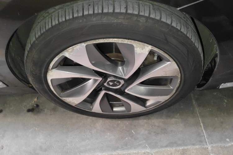 Used DS 5LS 2014 1.6T Prestige Edition THP200 Right Front Wheel Hub